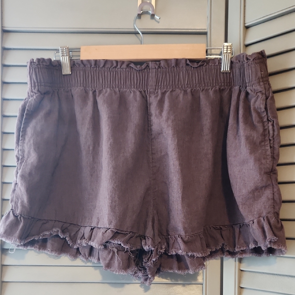 Aerie Ruffled Shorts Elastic Waist Raw Hem